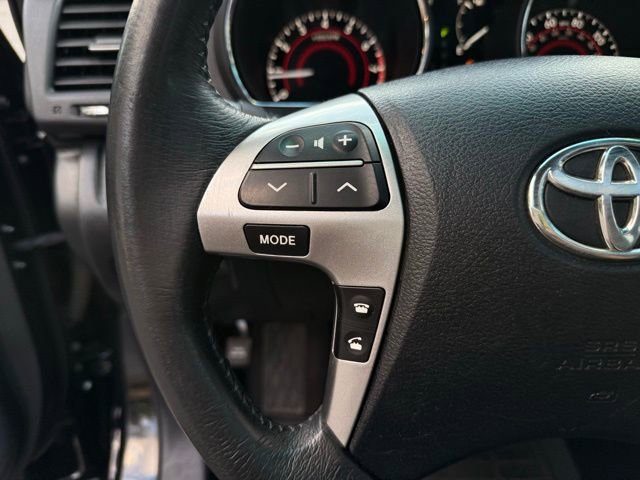 Used 2012 Toyota Highlander SE w/ Tow Pkg AWD/4WD image 16