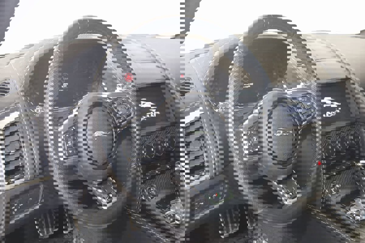 Used 2021 Jaguar F-TYPE R image 6