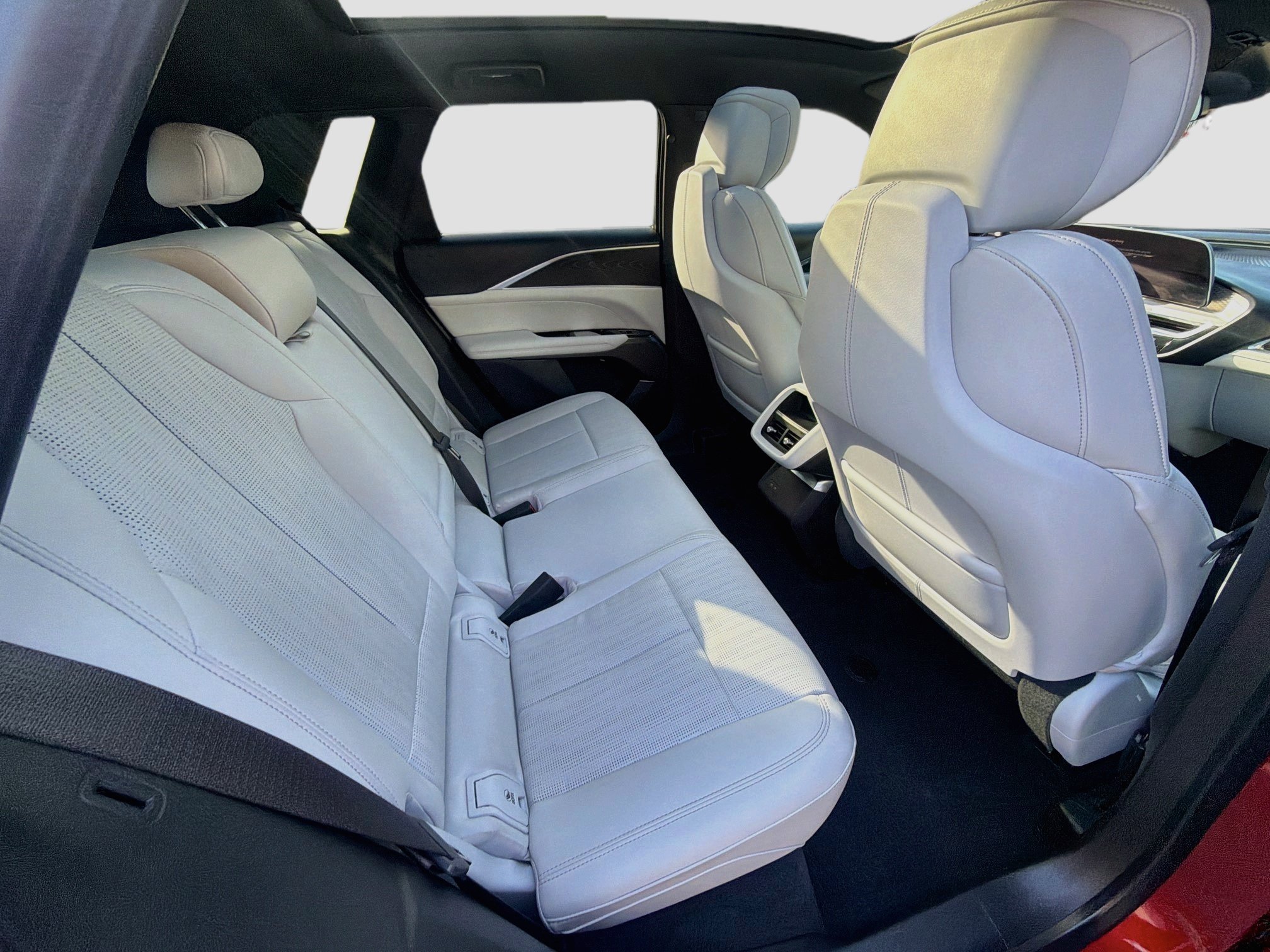 Used 2024 Cadillac Lyriq Sport RWD image 25