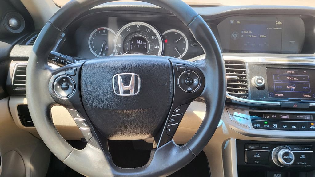 Used 2014 Honda Accord Touring image 27