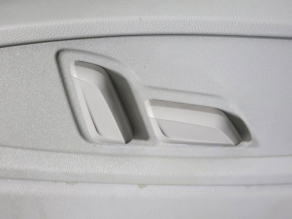 Used 2024 Audi Q5 2.0T Premium w/ Convenience Package image 34