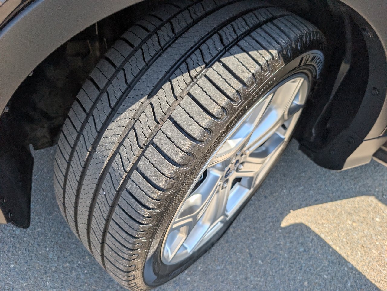 Used 2019 Ford Escape Titanium FWD image 21
