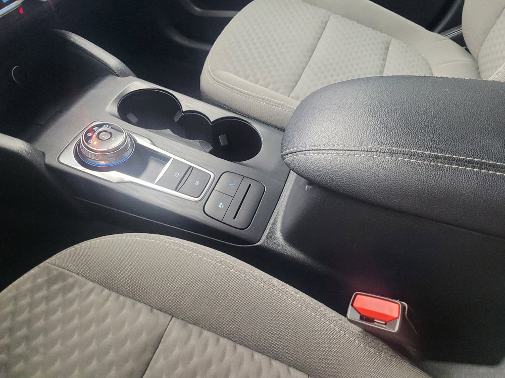 Used 2020 Ford Escape SE image 26