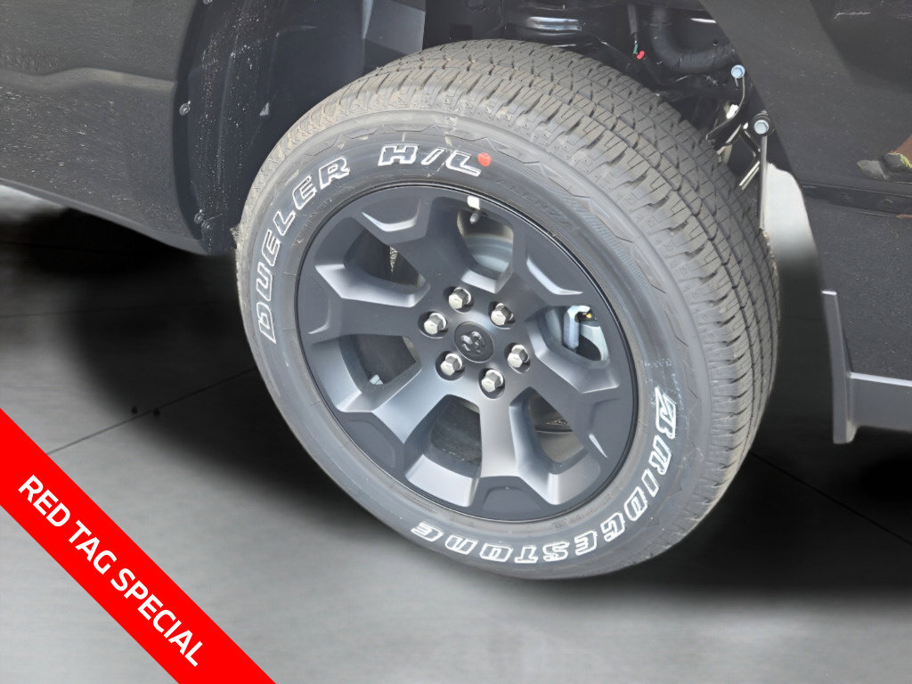 New 2026 RAM 1500 Express AWD/4WD image 10