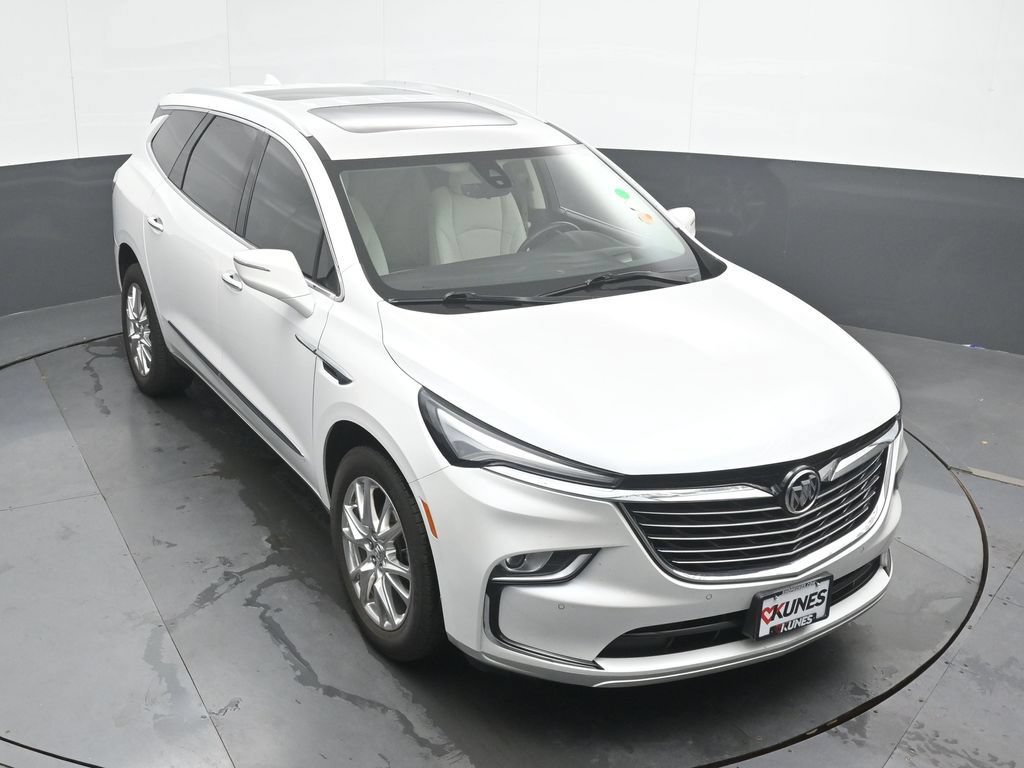Used 2023 Buick Enclave Premium w/ Experience Buick Package AWD/4WD image 36