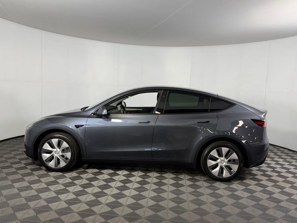 Used 2024 Tesla Model Y Long Range image 8
