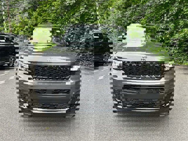 New 2025 Jeep Grand Cherokee L Altitude image 3