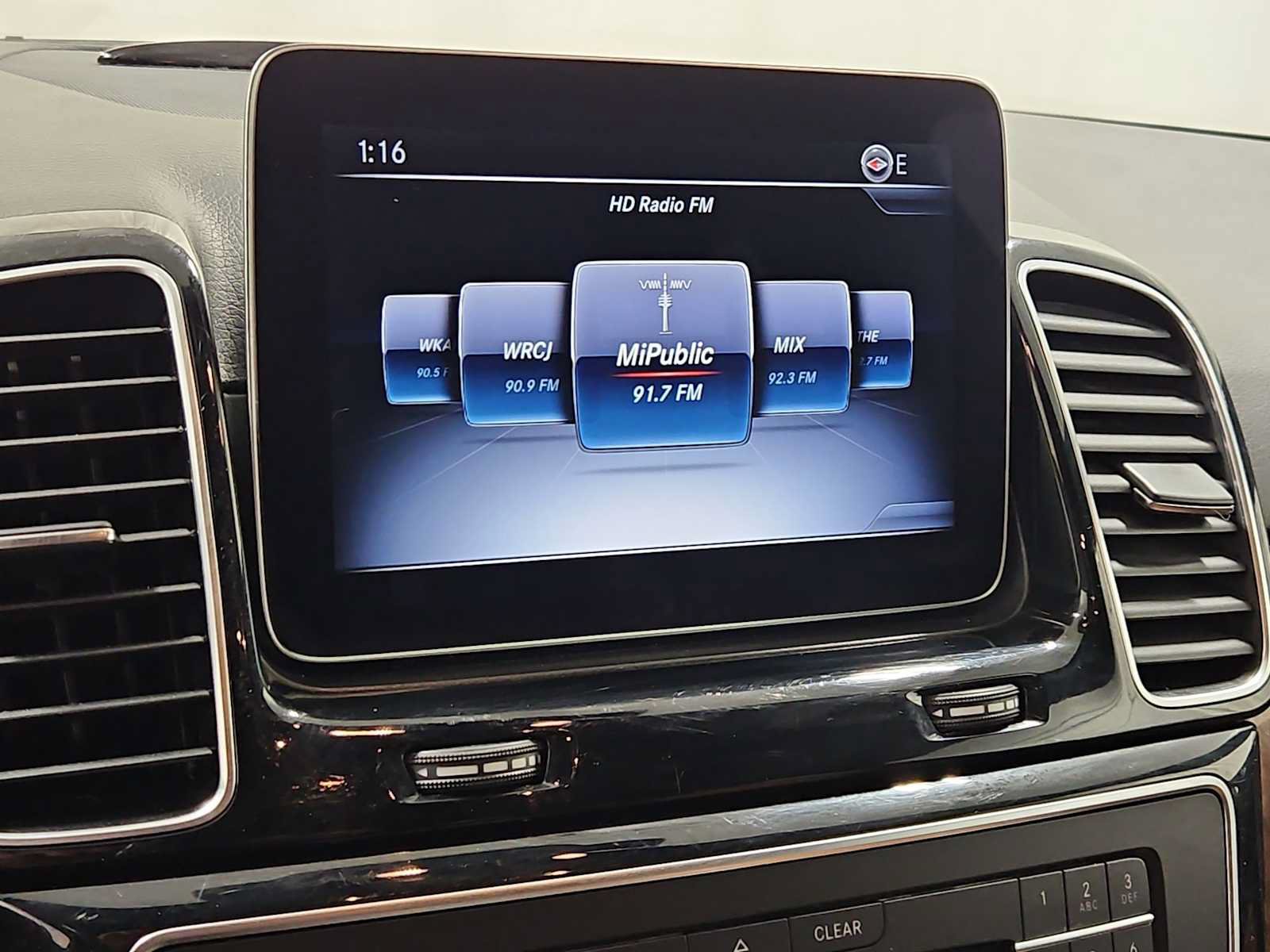 Used 2018 Mercedes-Benz GLE 350 4MATIC image 18