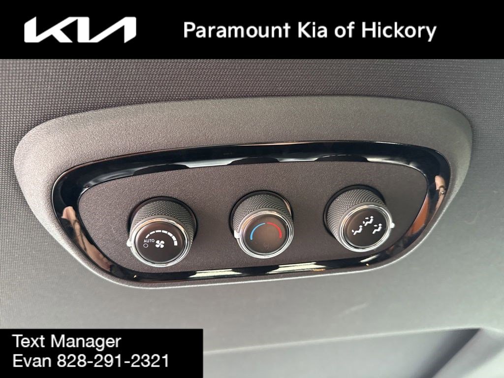 Used 2024 Dodge Durango GT image 19