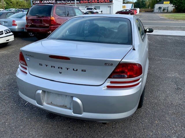 Used 2005 Dodge Stratus SXT w/ Leather Value Pkg image 13