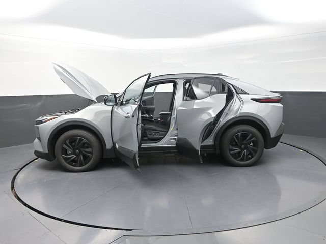 New 2026 Toyota C-HR AWD/4WD image 39