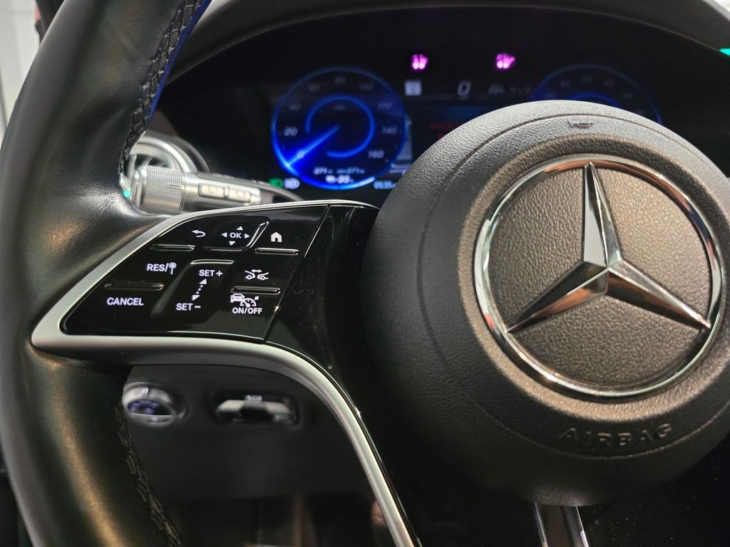 Used 2023 Mercedes-Benz EQS 580 4MATIC SUV w/ Exclusive Trim Package image 21