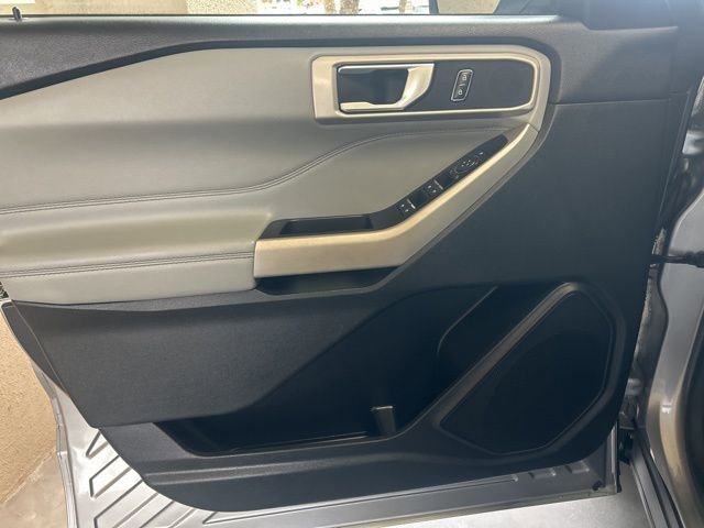 Used 2022 Ford Explorer XLT w/ Equipment Group 202A image 13