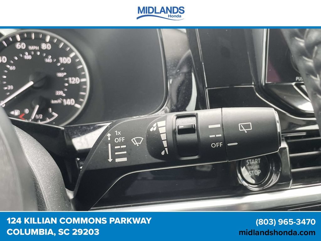 Used 2025 Nissan Pathfinder SV FWD image 24