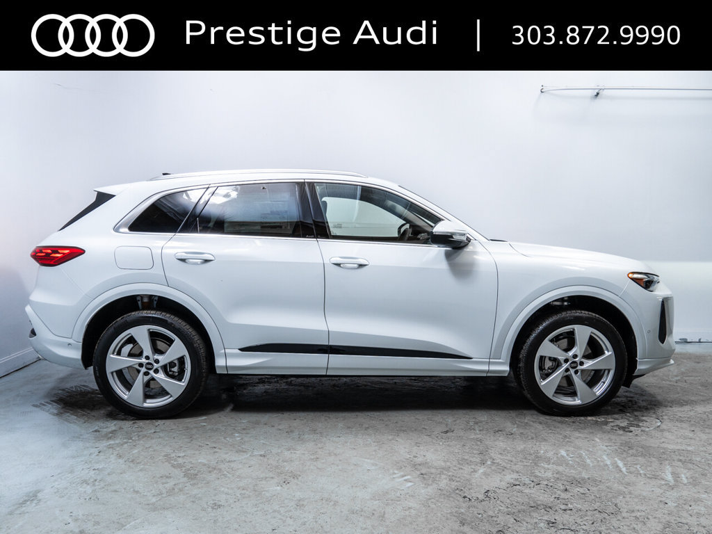 Used 2025 Audi Q5 Premium Plus w/ Premium Plus AWD/4WD image 9