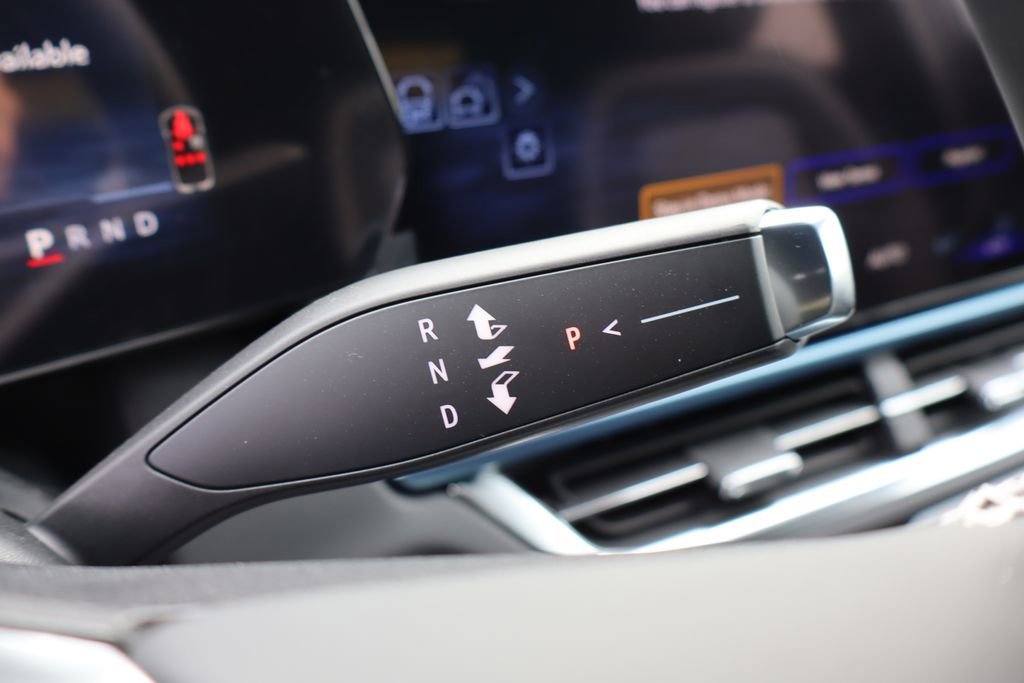 New 2026 Chevrolet Equinox EV LT image 17