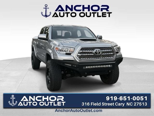 Used 2016 Toyota Tacoma TRD Sport image 1