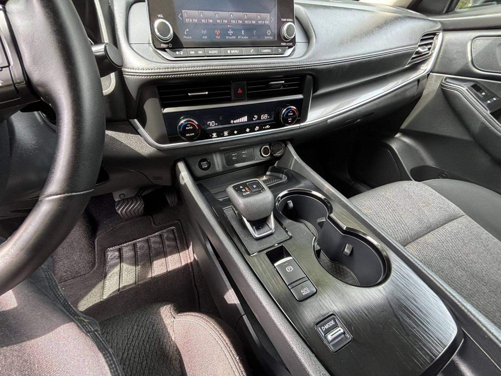 Used 2025 Nissan Rogue SV FWD image 42