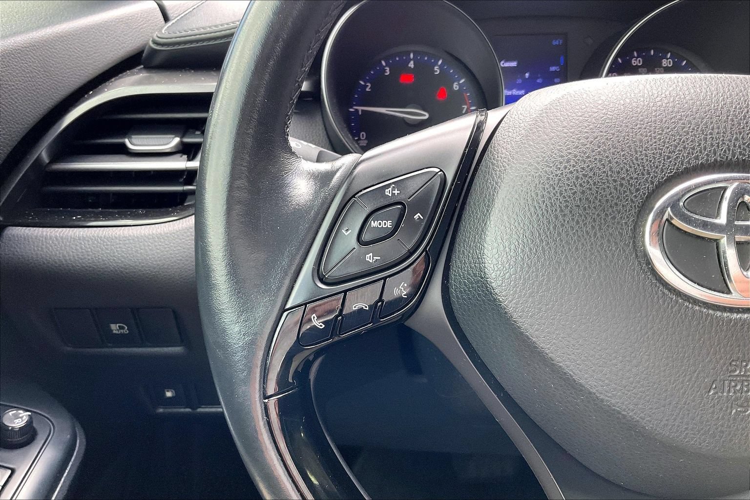 Used 2018 Toyota C-HR XLE FWD image 10