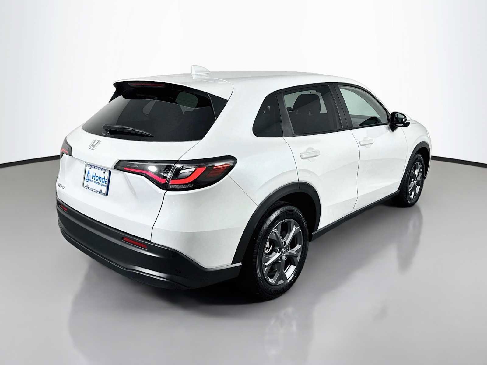 Certified 2027 Honda HR-V LX image 7