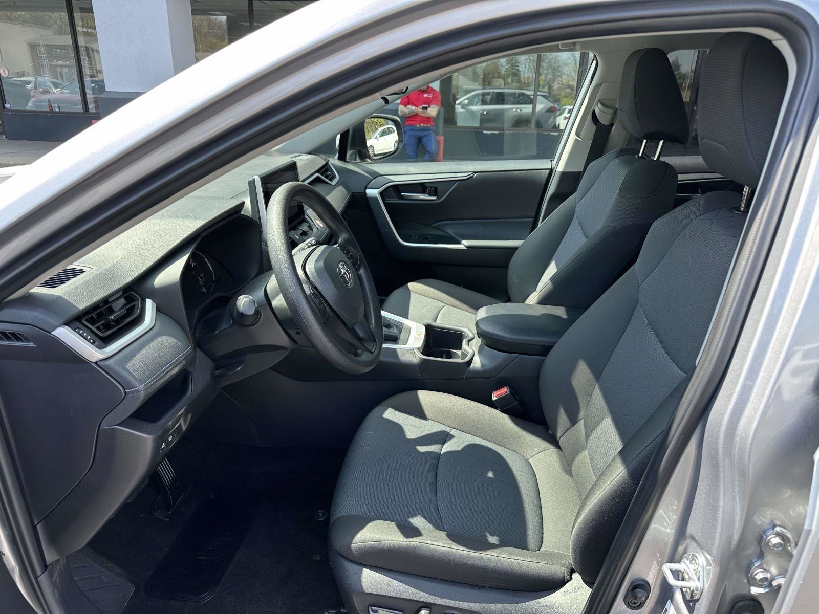 Certified 2025 Toyota RAV4 XLE AWD/4WD image 14