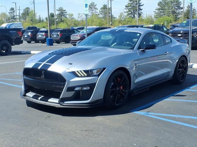 Used 2021 Ford Mustang Shelby GT500 w/ Technology Package RWD image 3