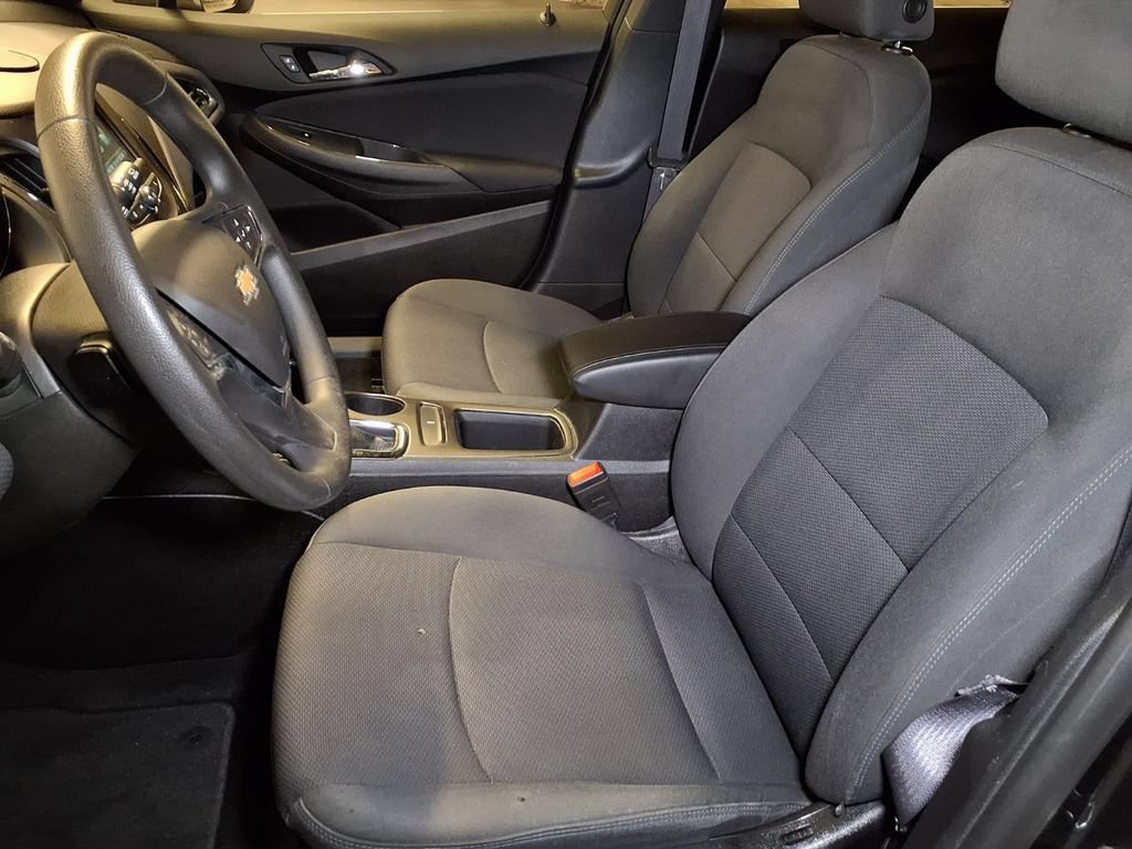 Used 2017 Chevrolet Cruze LT w/ Convenience Package FWD image 13