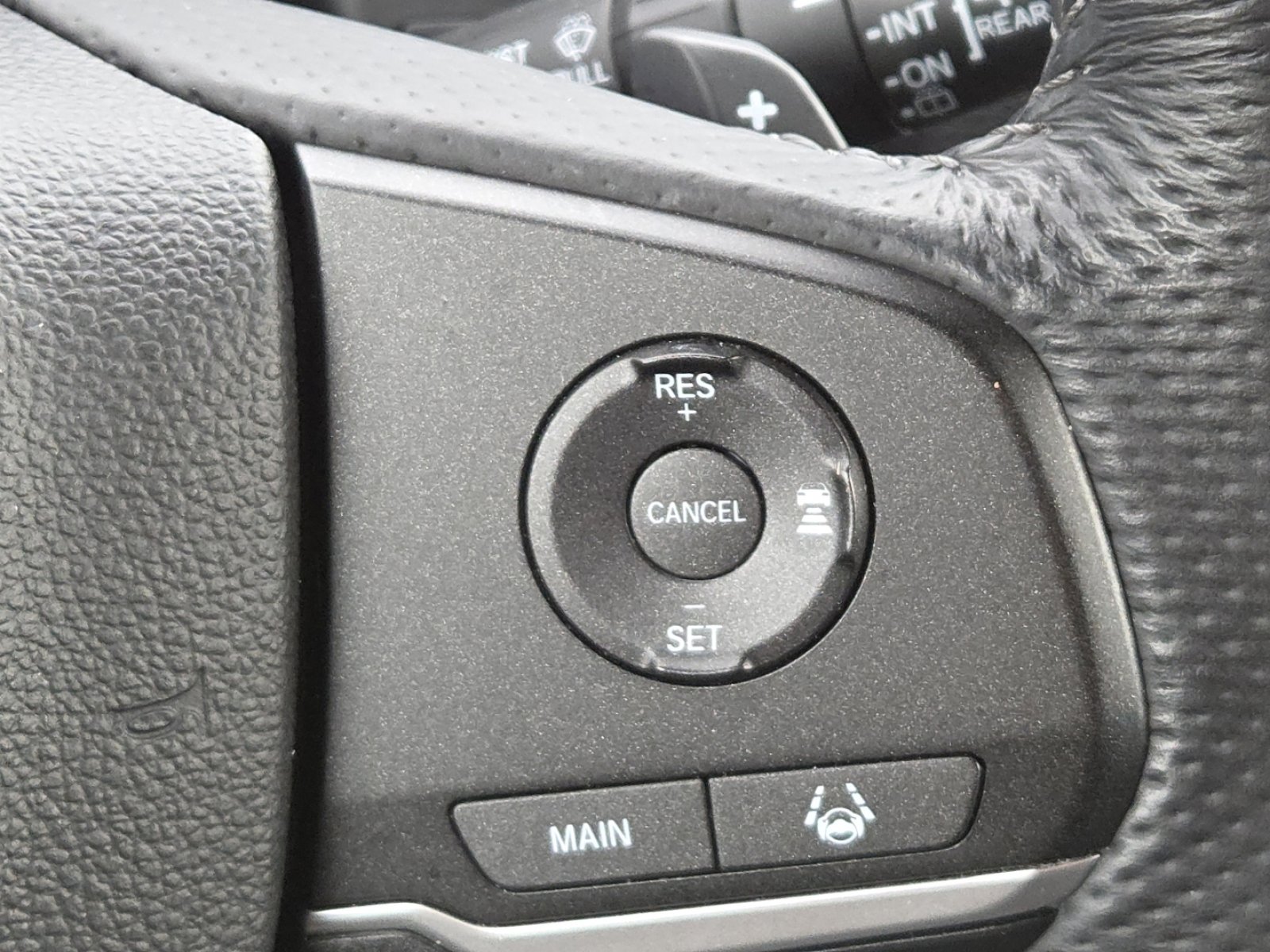 Used 2024 Honda Passport EX-L image 8