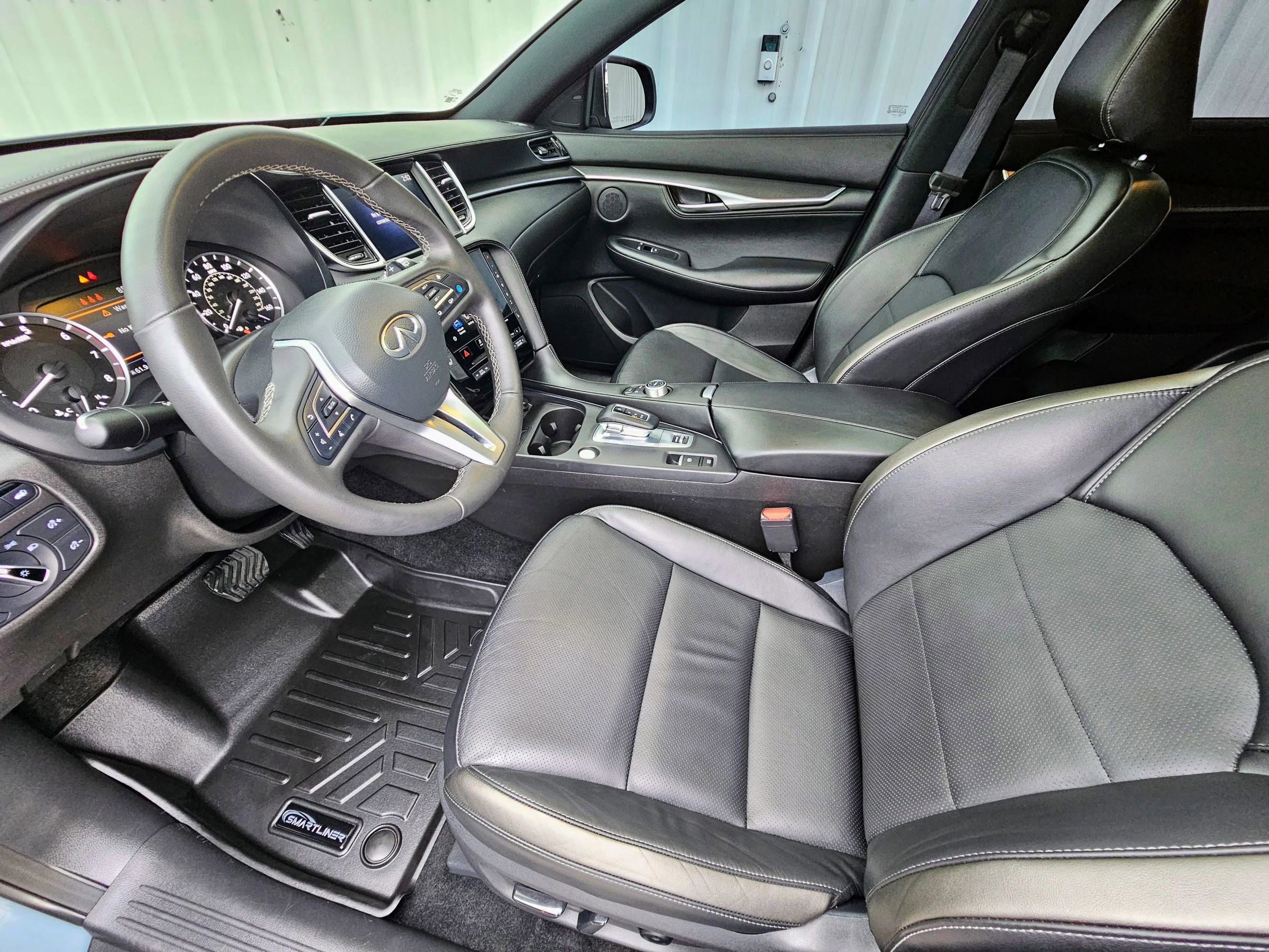 Used 2025 INFINITI QX55 Luxe w/ Cargo Package image 7