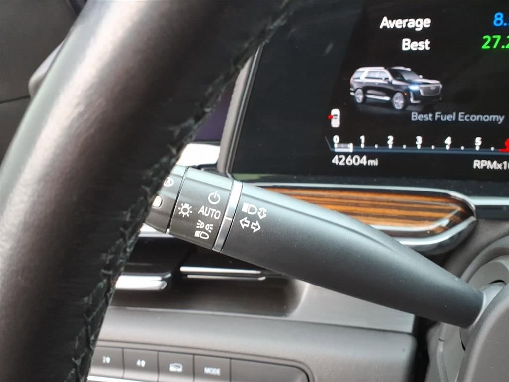 Used 2021 Cadillac Escalade Premium Luxury image 18