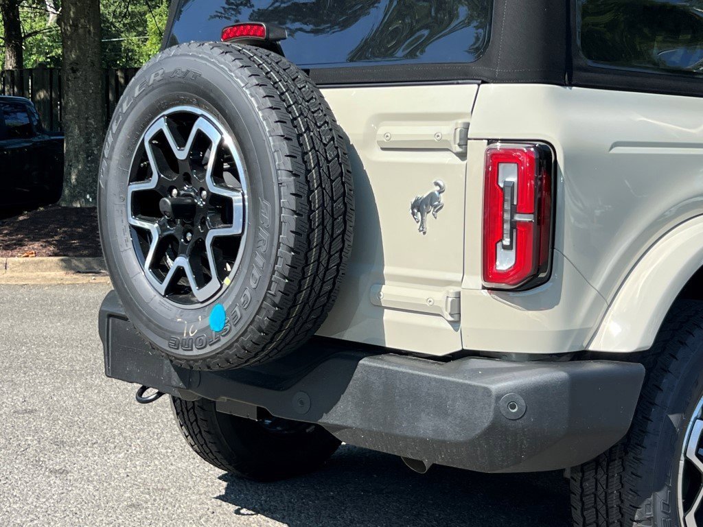 New 2025 Ford Bronco Outer Banks image 5