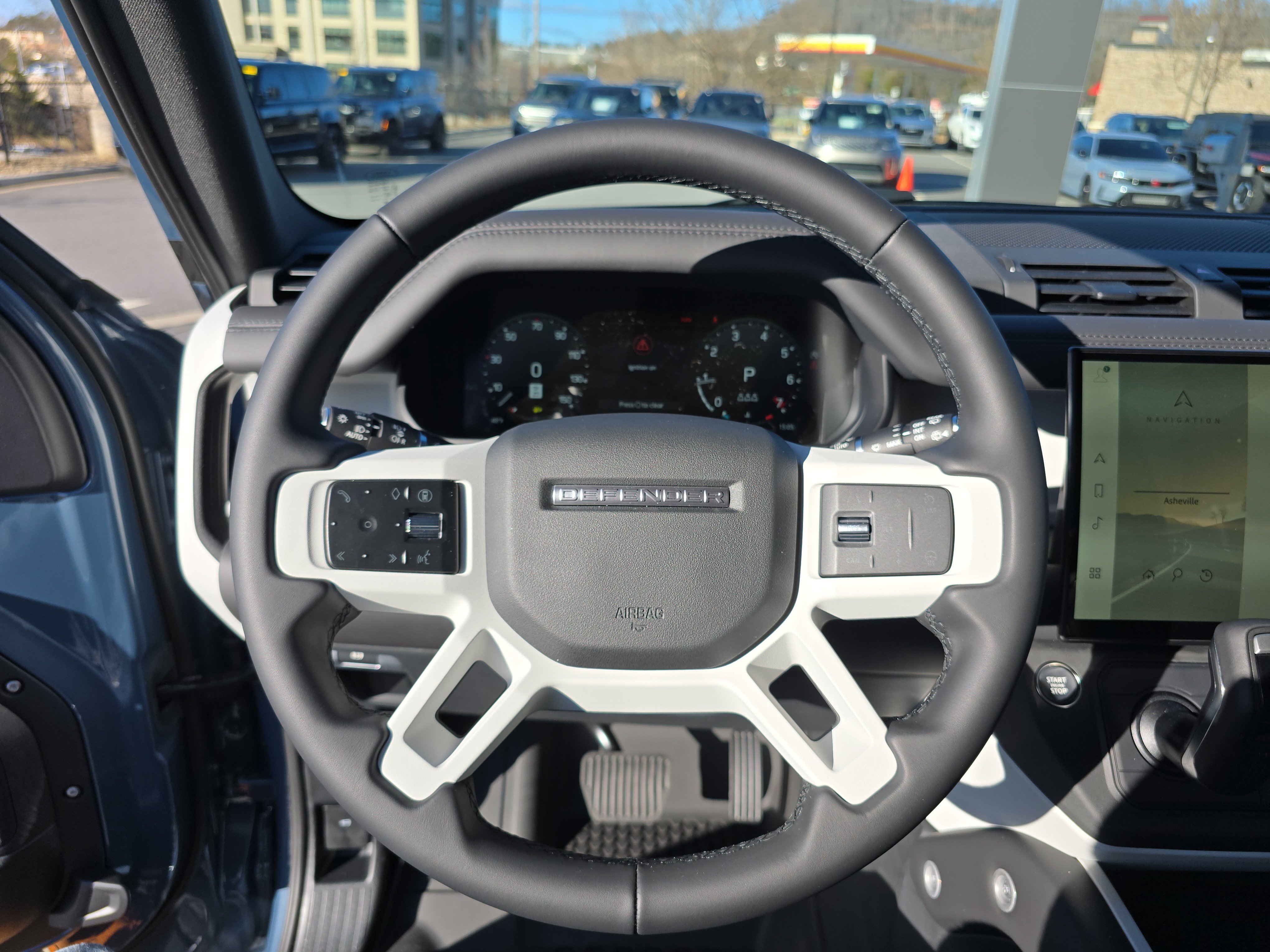 Certified 2026 Land Rover Defender 110 X-Dynamic SE AWD/4WD image 32
