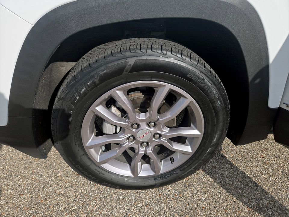 Used 2024 GMC Terrain SLT image 37