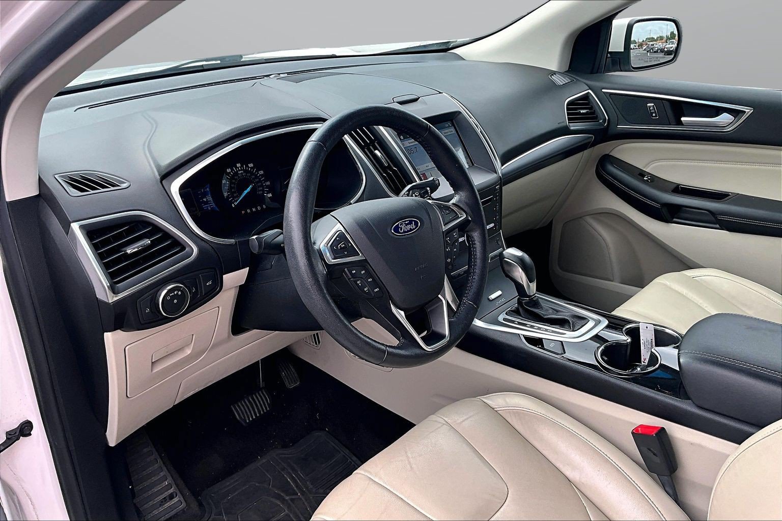 Used 2016 Ford Edge Titanium w/ Technology Package AWD/4WD image 20