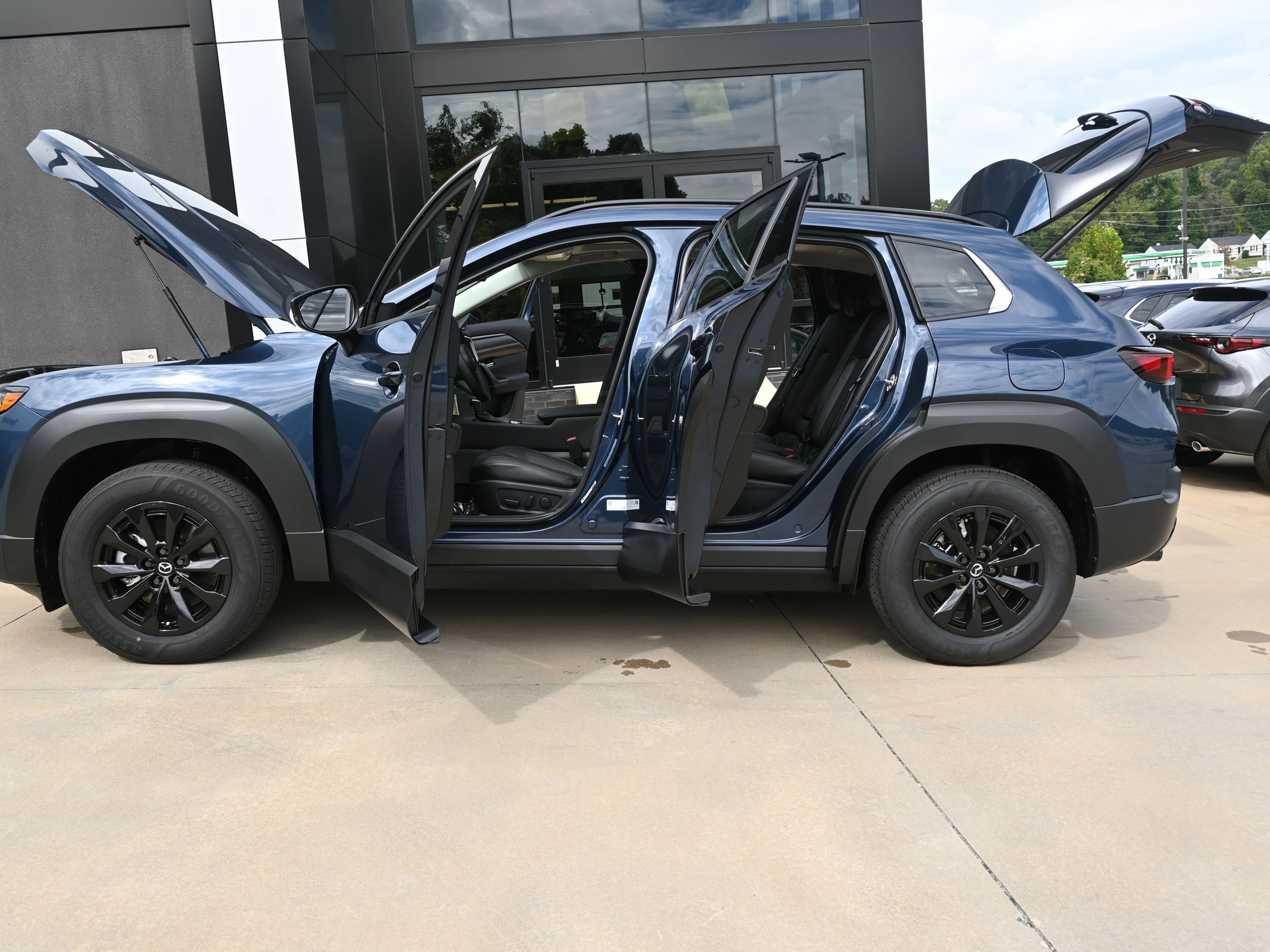New 2026 MAZDA CX-50 AWD 2.5 Hybrid w/ Premium Pkg image 18