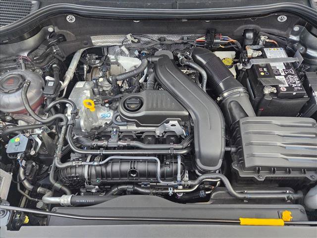 New 2026 Volkswagen Taos SE image 15