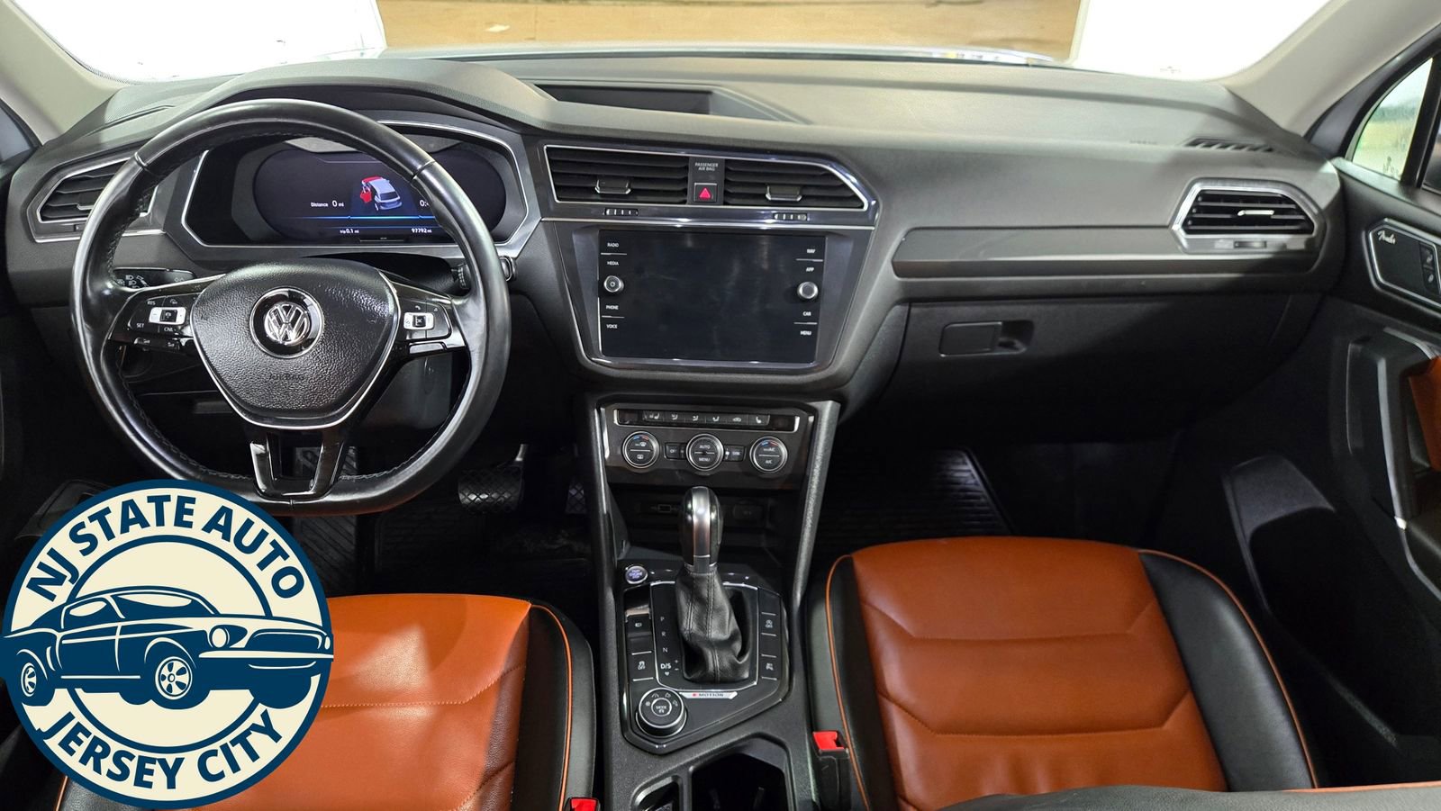 Used 2018 Volkswagen Tiguan SEL Premium image 29