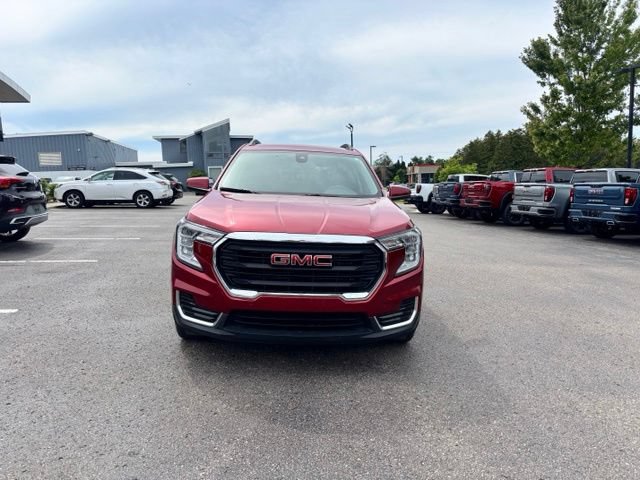 Used 2023 GMC Terrain SLE w/ Driver Convenience Package AWD/4WD image 3
