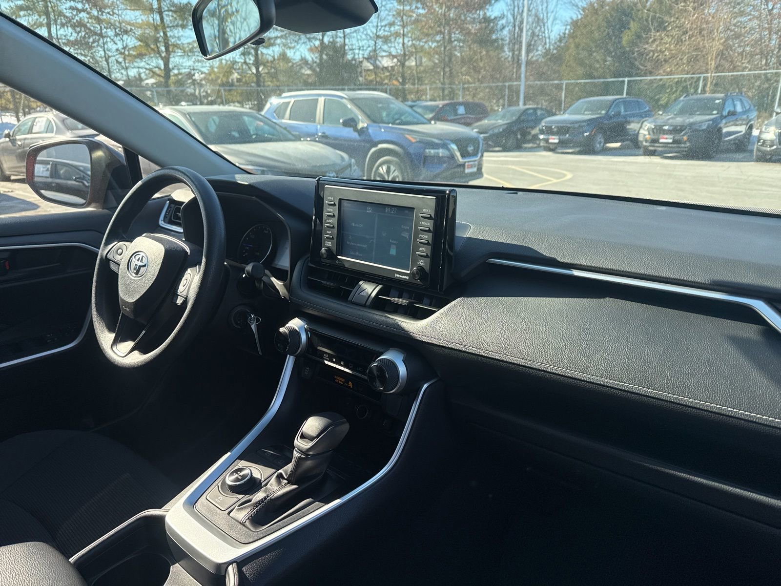 Used 2021 Toyota RAV4 LE image 14