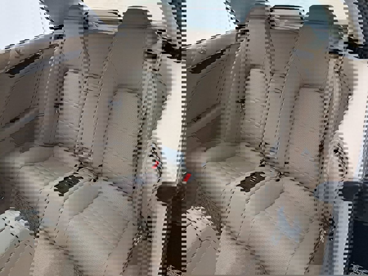 Used 2012 Mercedes-Benz E 550 Cabriolet AMG Line image 20