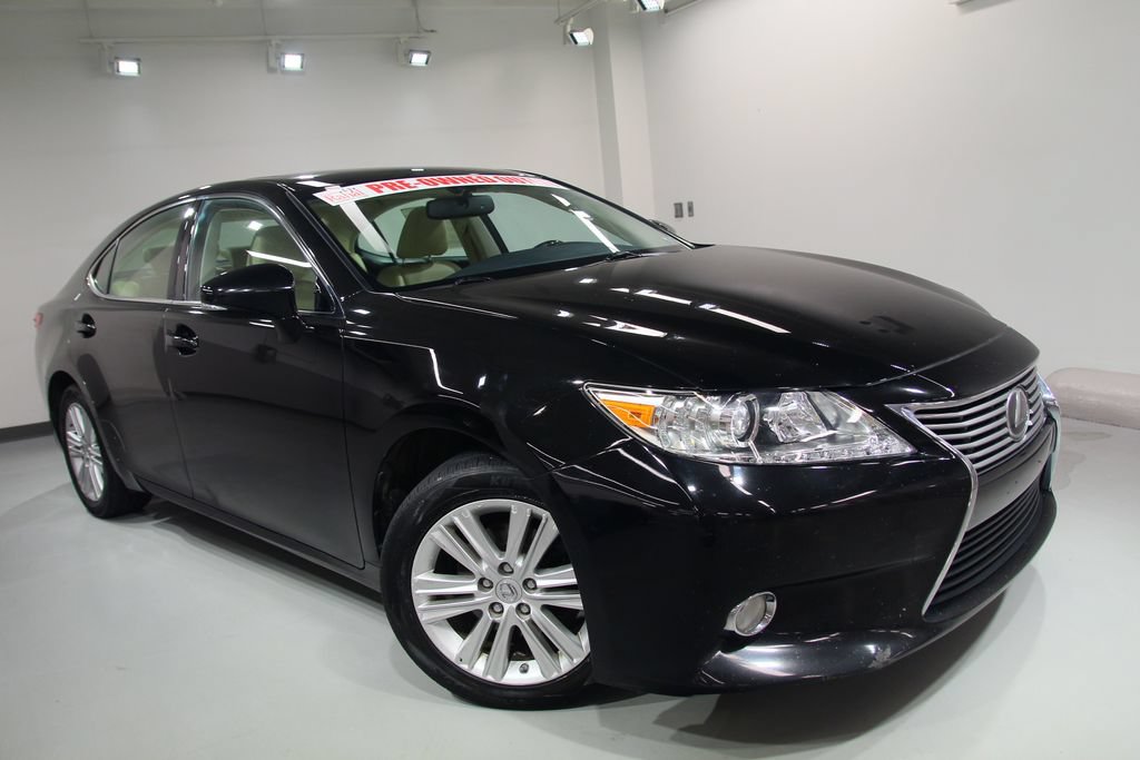 Used 2014 Lexus ES 350 w/ Premium Package FWD image 10