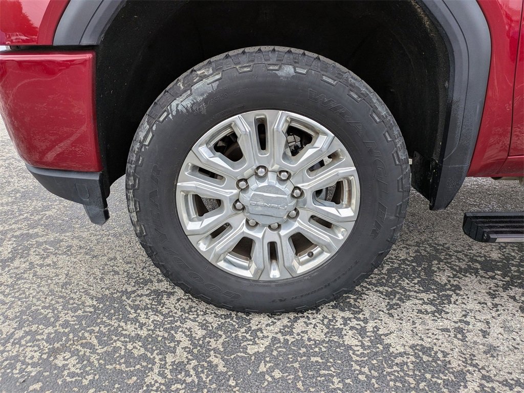 Used 2023 GMC Sierra 3500 Denali w/ Denali Ultimate Package image 31