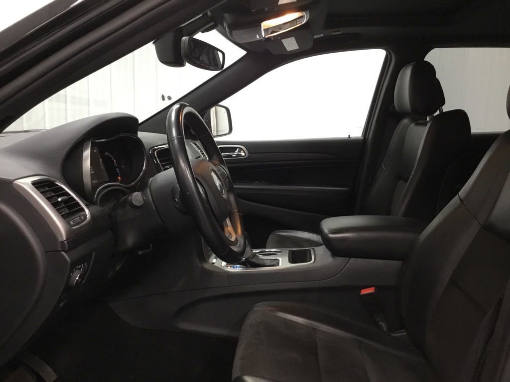 Used 2022 Jeep Grand Cherokee Laredo X image 5