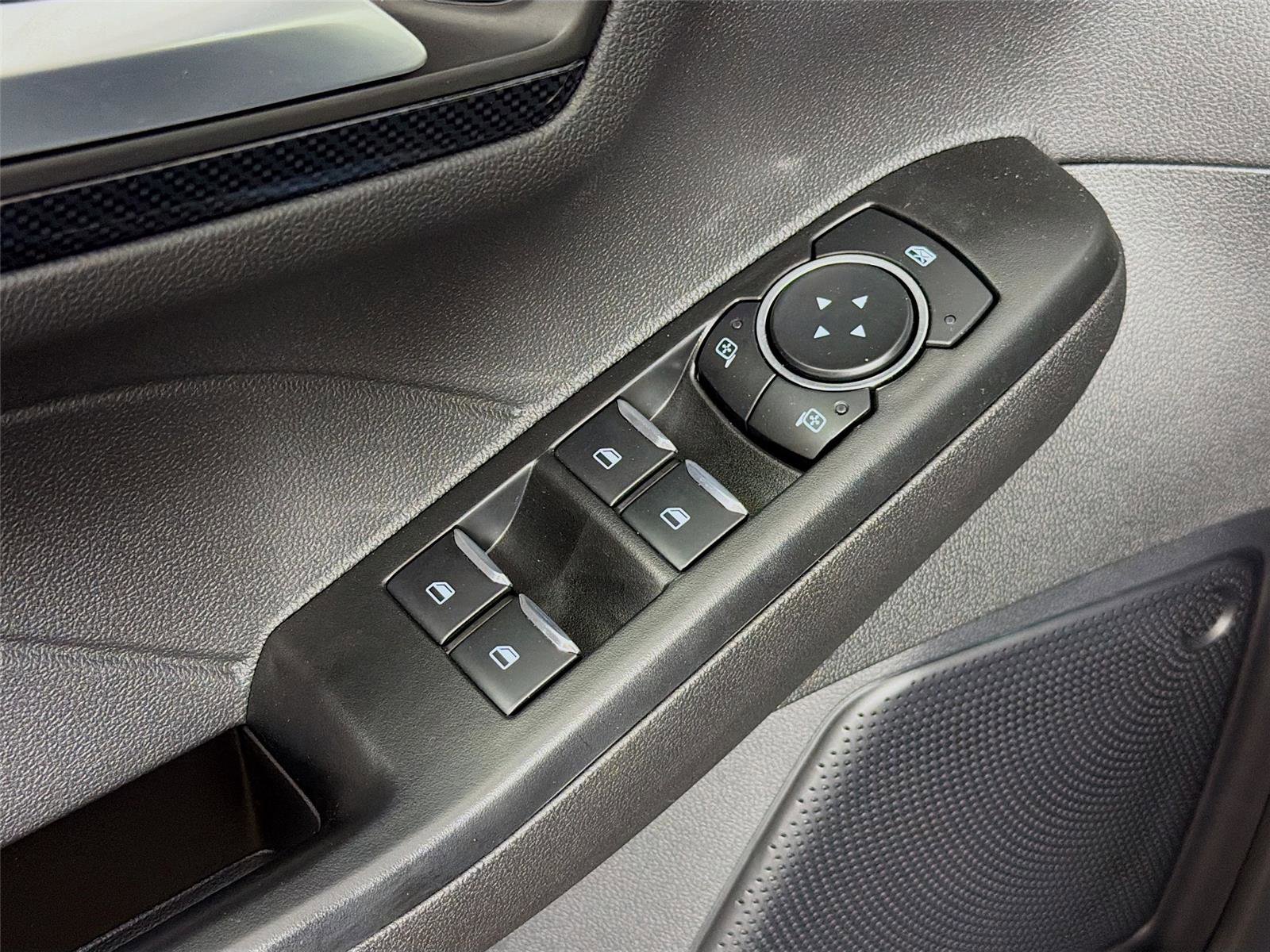 Used 2025 Ford Escape ST-Line w/ Cold Weather Package image 18