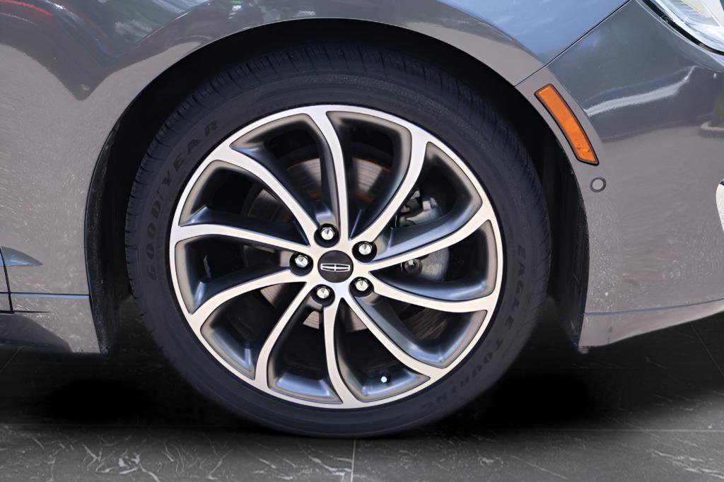 Used 2018 Lincoln MKZ Reserve w/ Technology Package FWD image 9