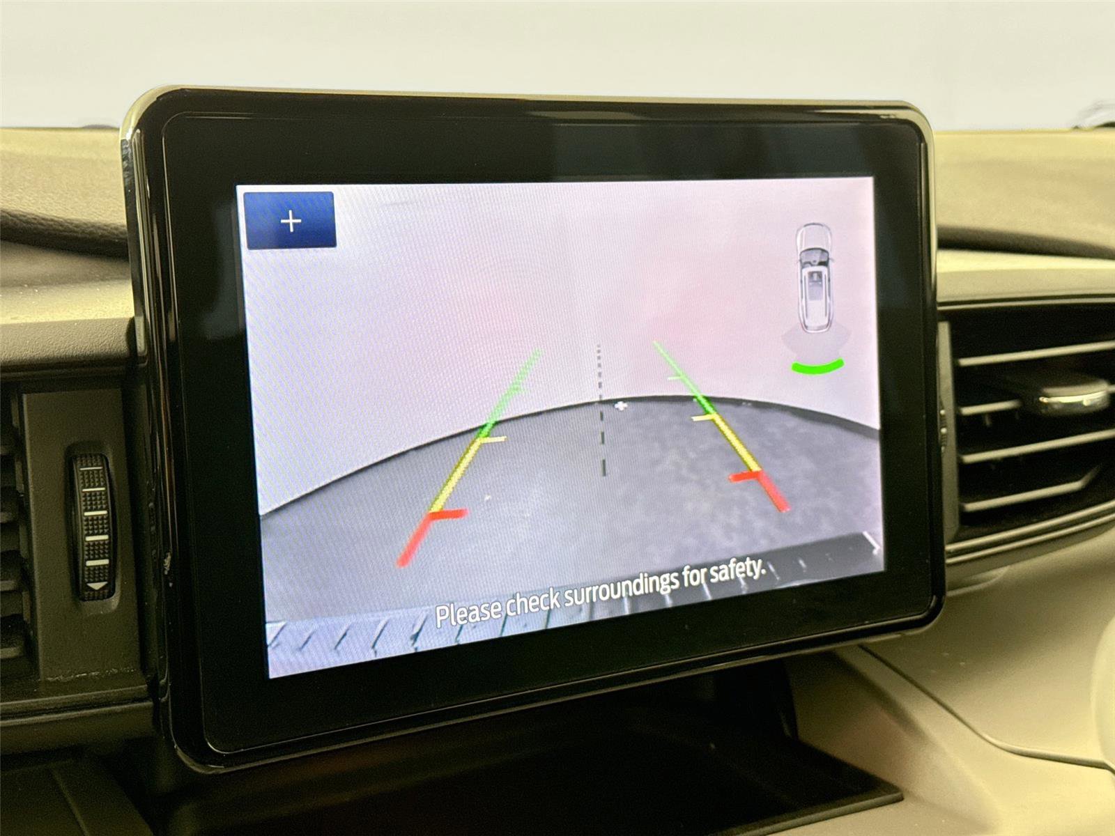 Used 2024 Ford Explorer XLT w/ Class IV Trailer Tow Package image 22