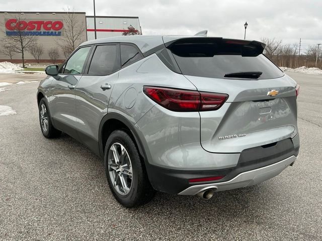 Used 2025 Chevrolet Blazer LT image 4
