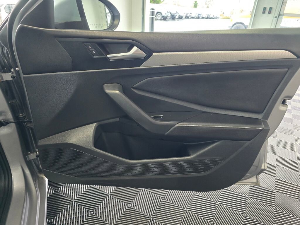 Used 2024 Volkswagen Jetta S image 42