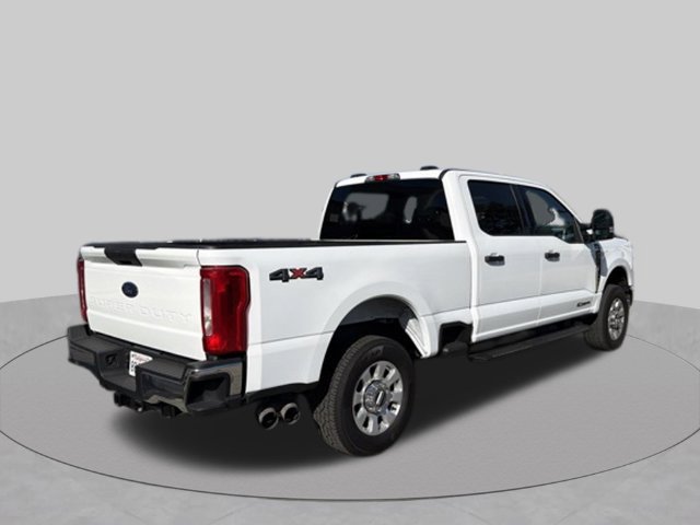 Used 2024 Ford F250 XLT AWD/4WD image 3