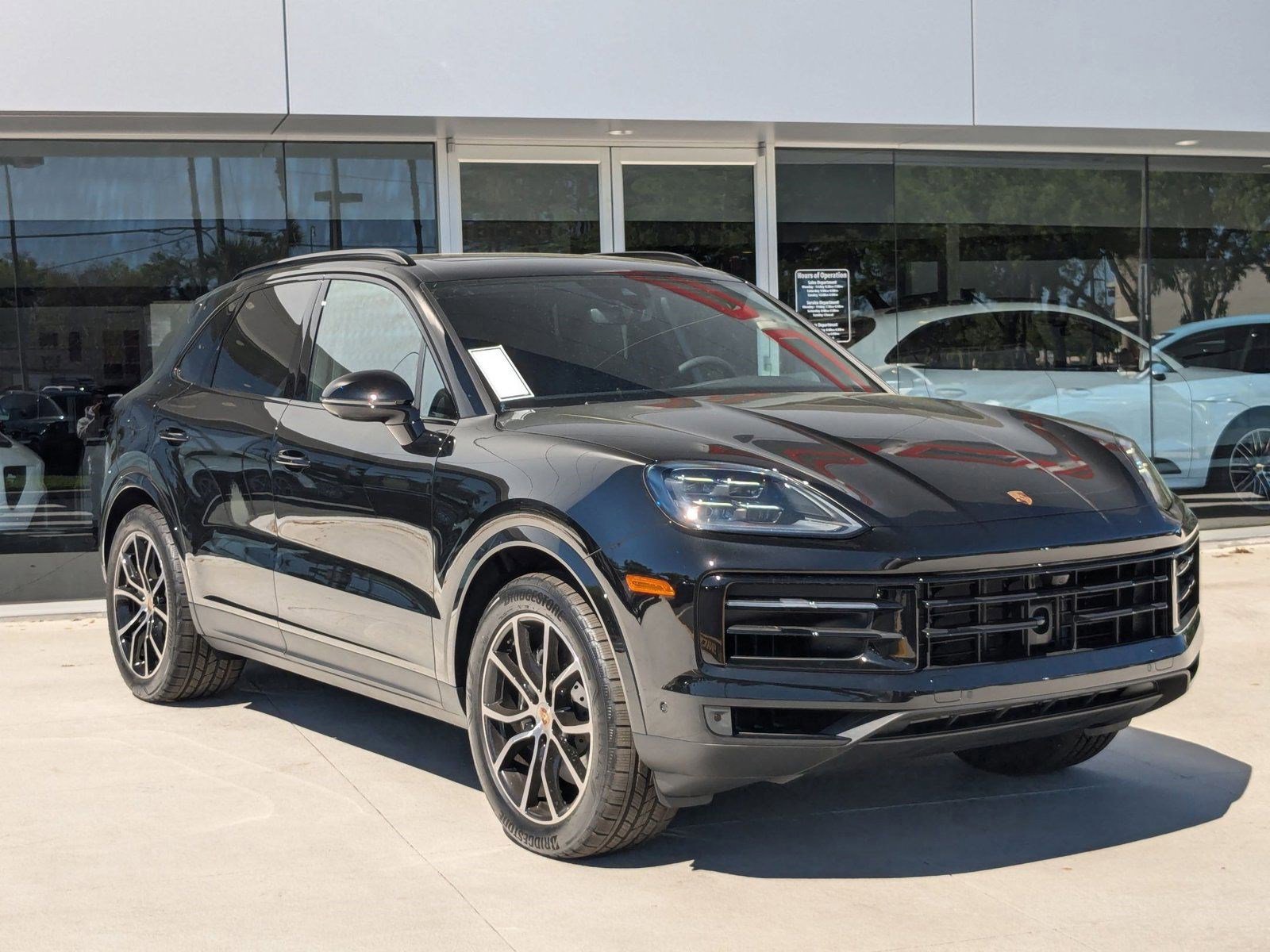 Certified 2025 Porsche Cayenne image 7